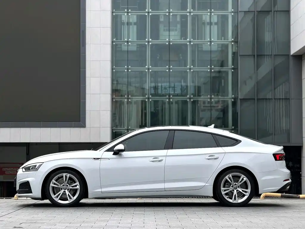 Audi A5 (Import) — миниатюра 8