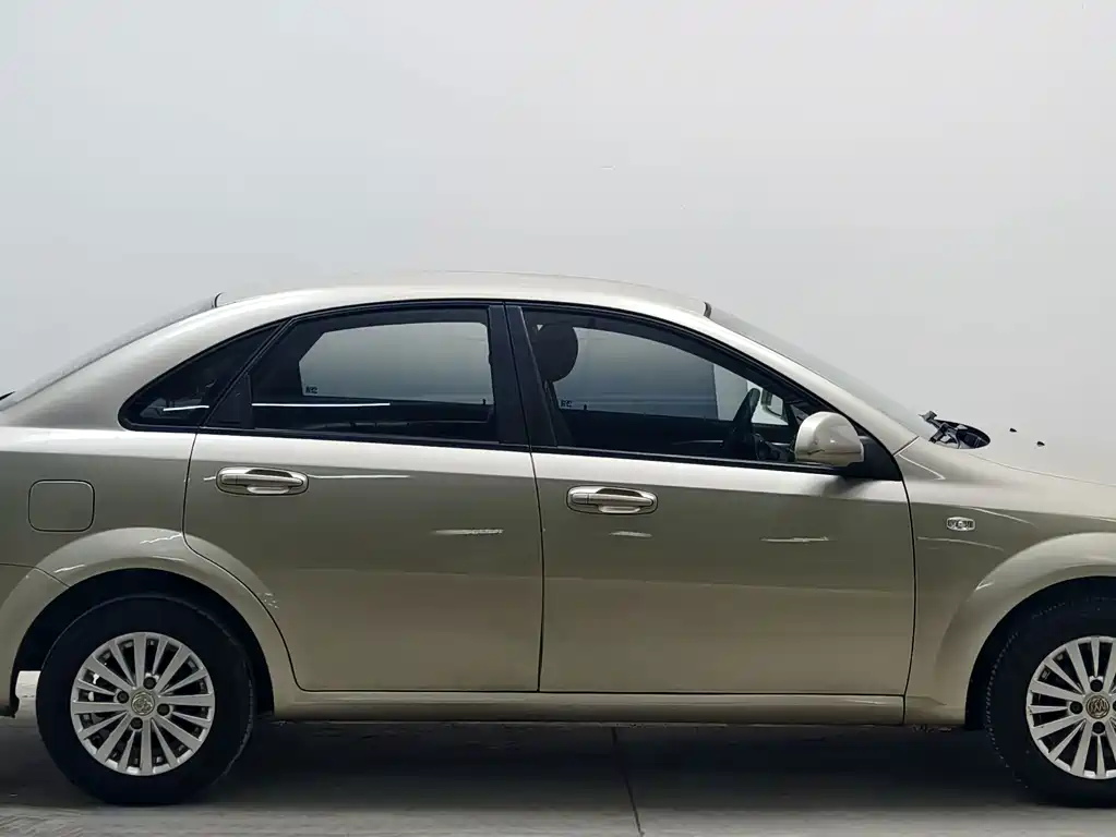Buick Excelle — миниатюра 8