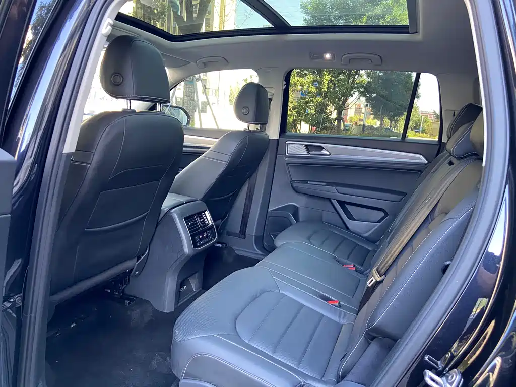 Volkswagen Teramont — миниатюра 10