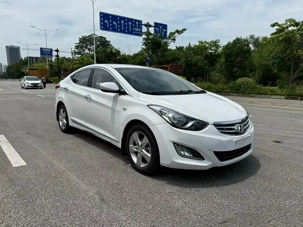 Hyundai Elantra Langdong — миниатюра 3