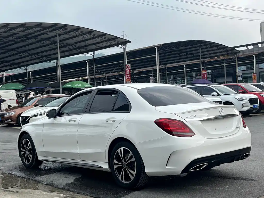 Mercedes-Benz C-Class — миниатюра 6