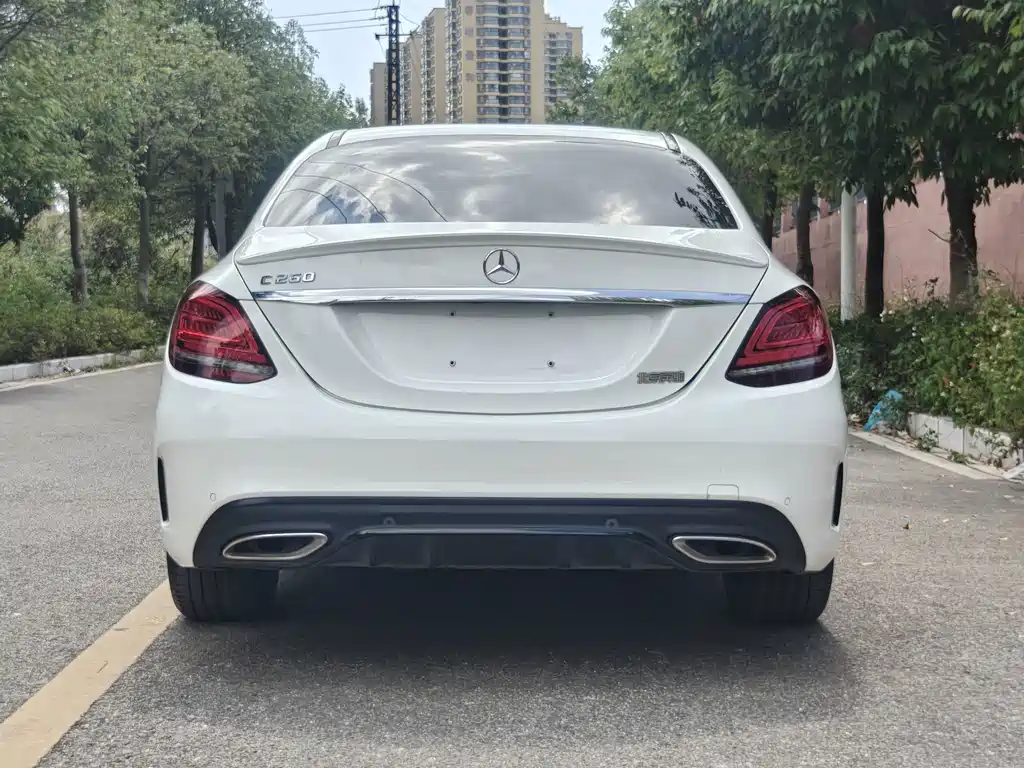 Mercedes-Benz C-Class — миниатюра 7