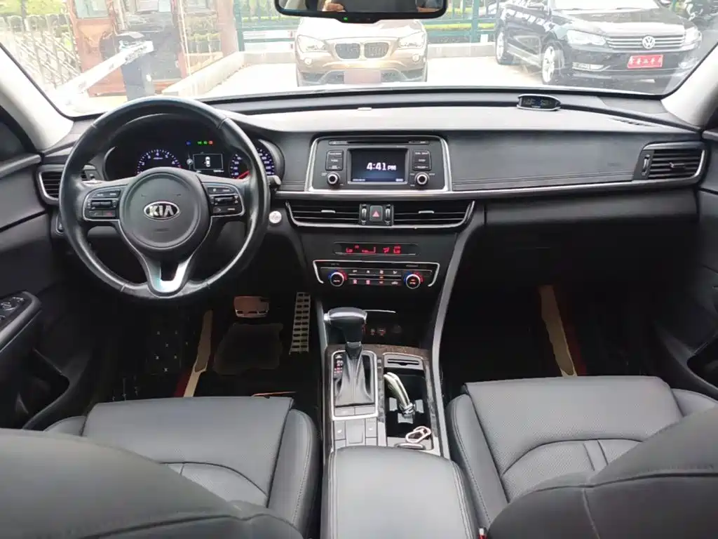 Kia K5 — миниатюра 10