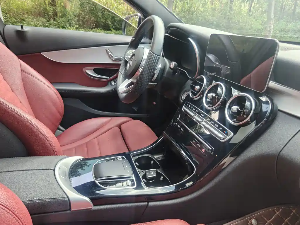 Mercedes-Benz C-Class — миниатюра 13