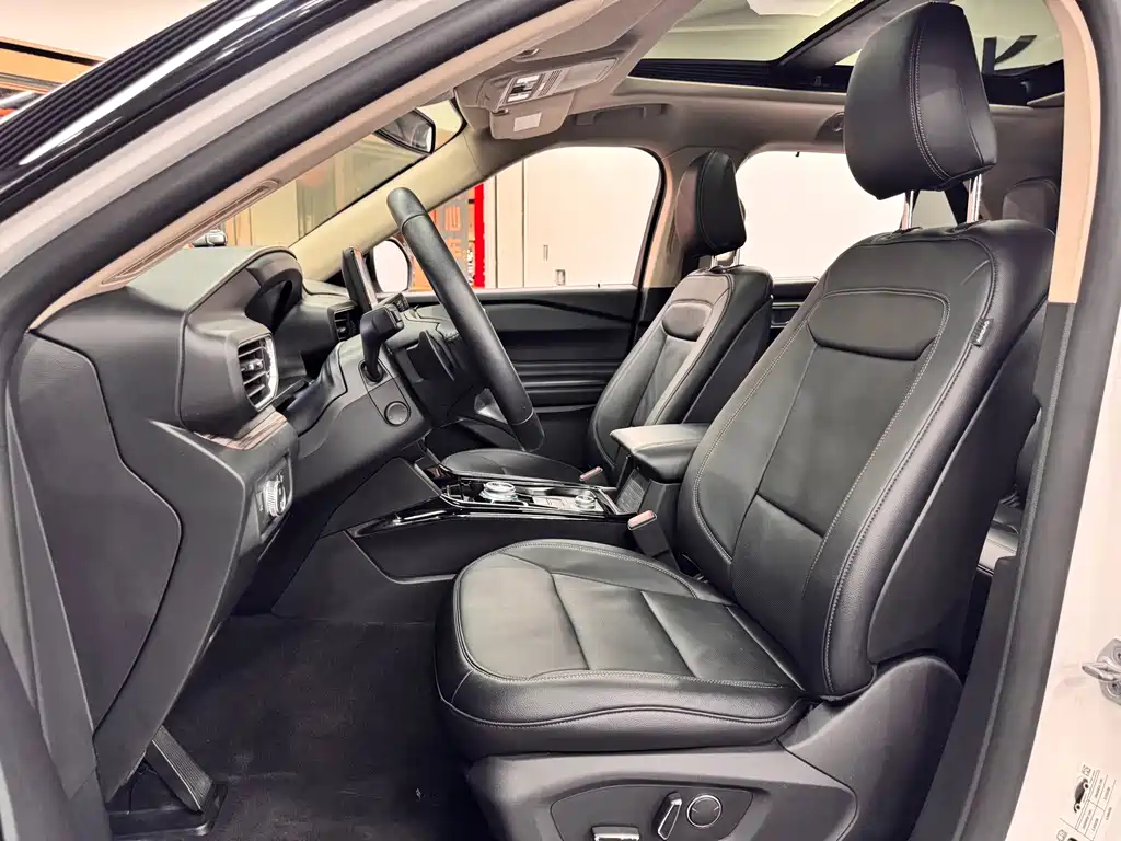 Ford Explorer — миниатюра 6