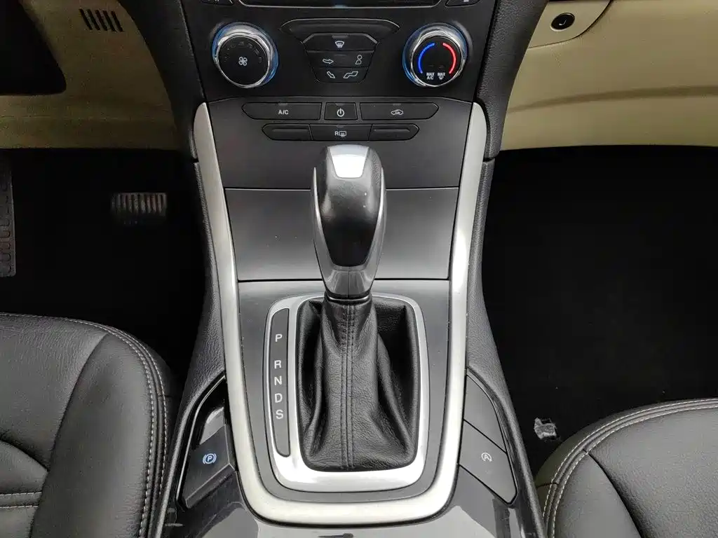 Ford Edge — миниатюра 13