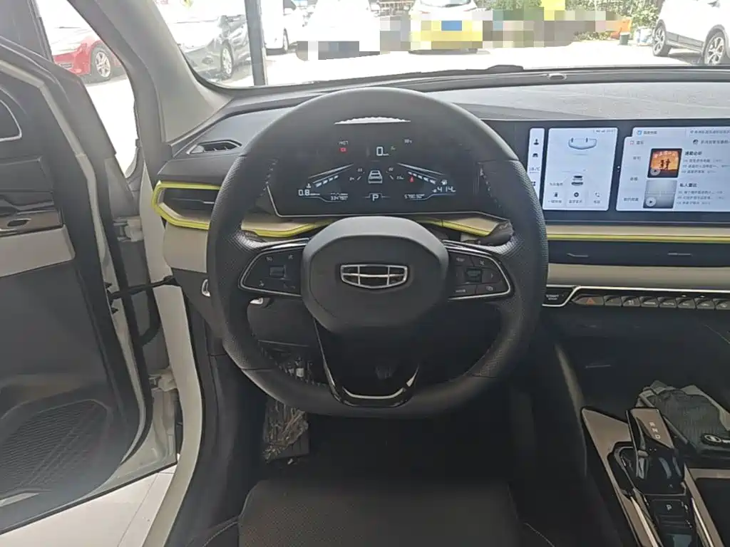 Geely Binyue — миниатюра 11