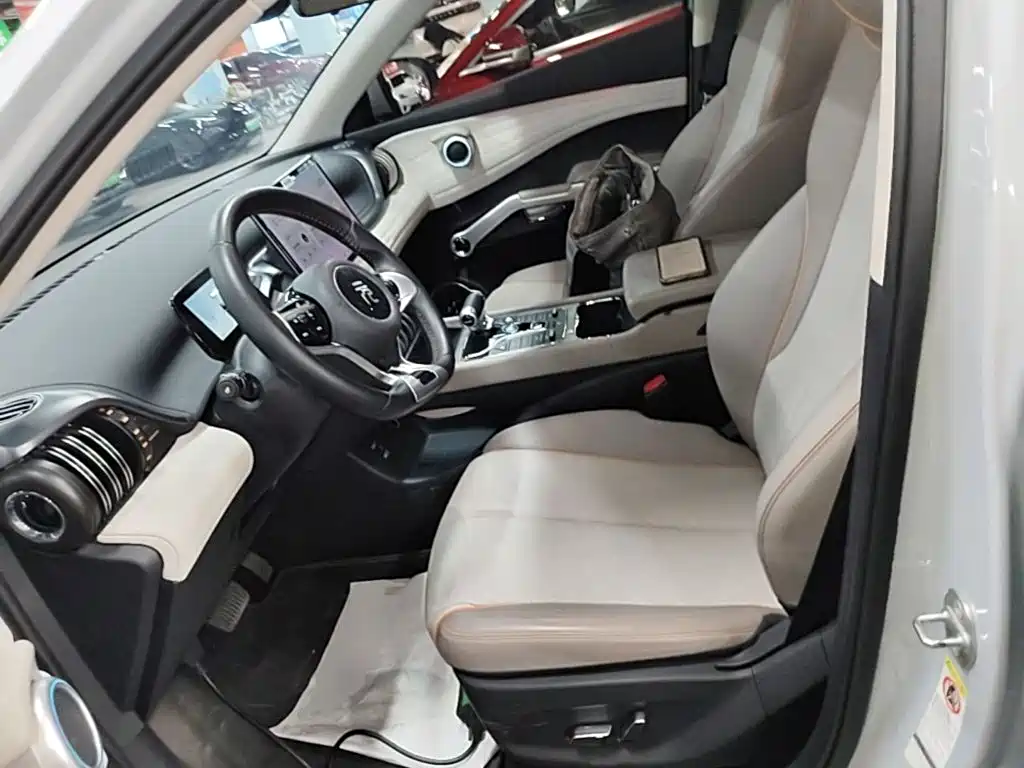 BYD Yuan Plus — миниатюра 15