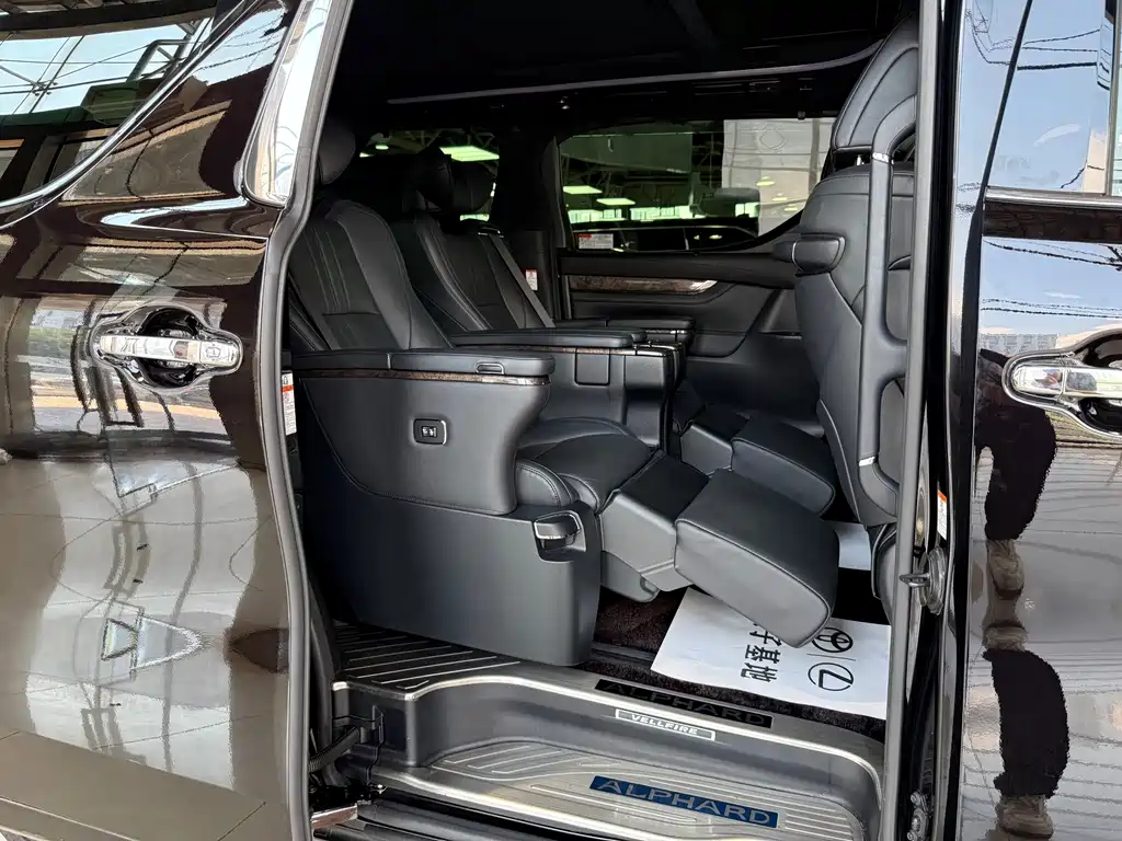 Toyota Vellfire — миниатюра 19