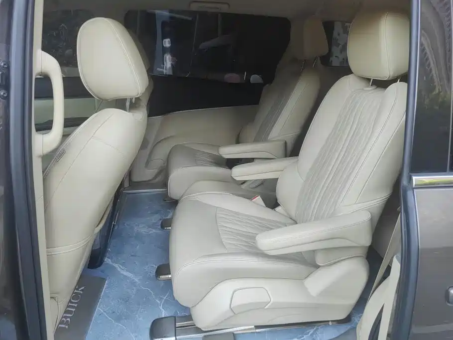 Buick GL8 — миниатюра 11