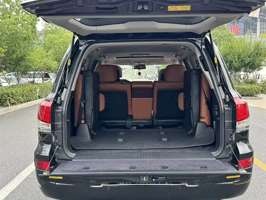 Lexus LX 2013 570