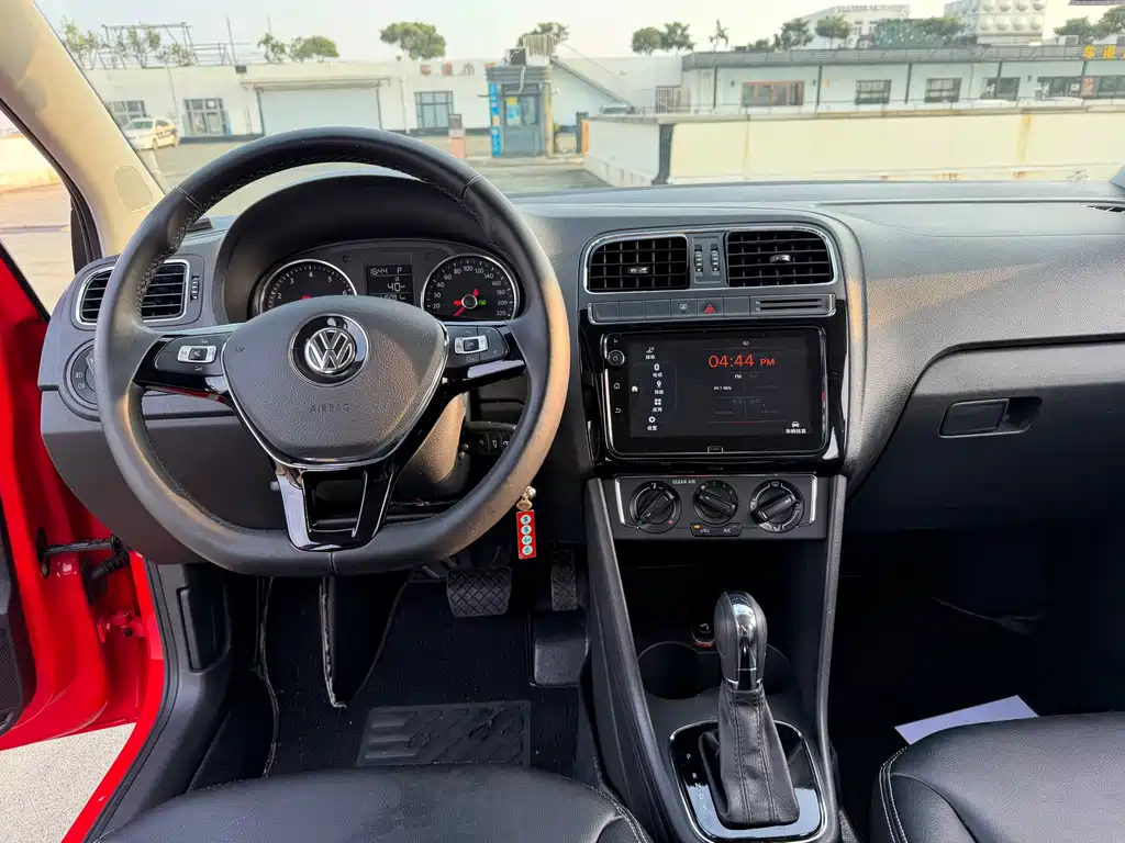 Volkswagen Polo — миниатюра 9