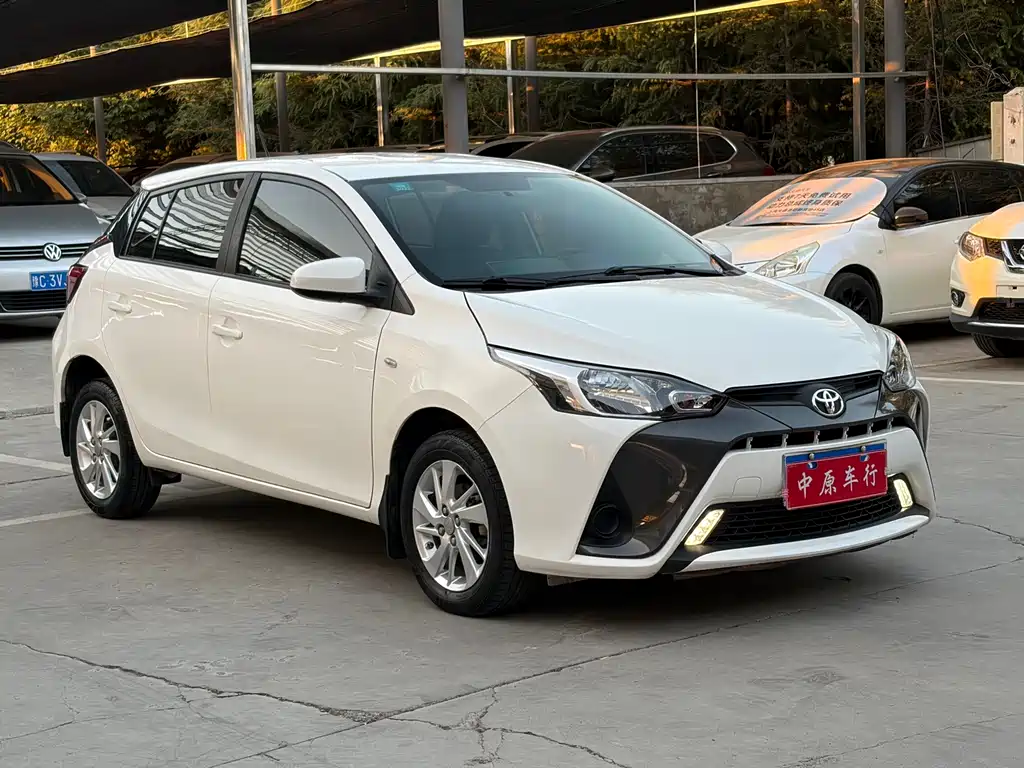 Toyota Yaris L — миниатюра 3
