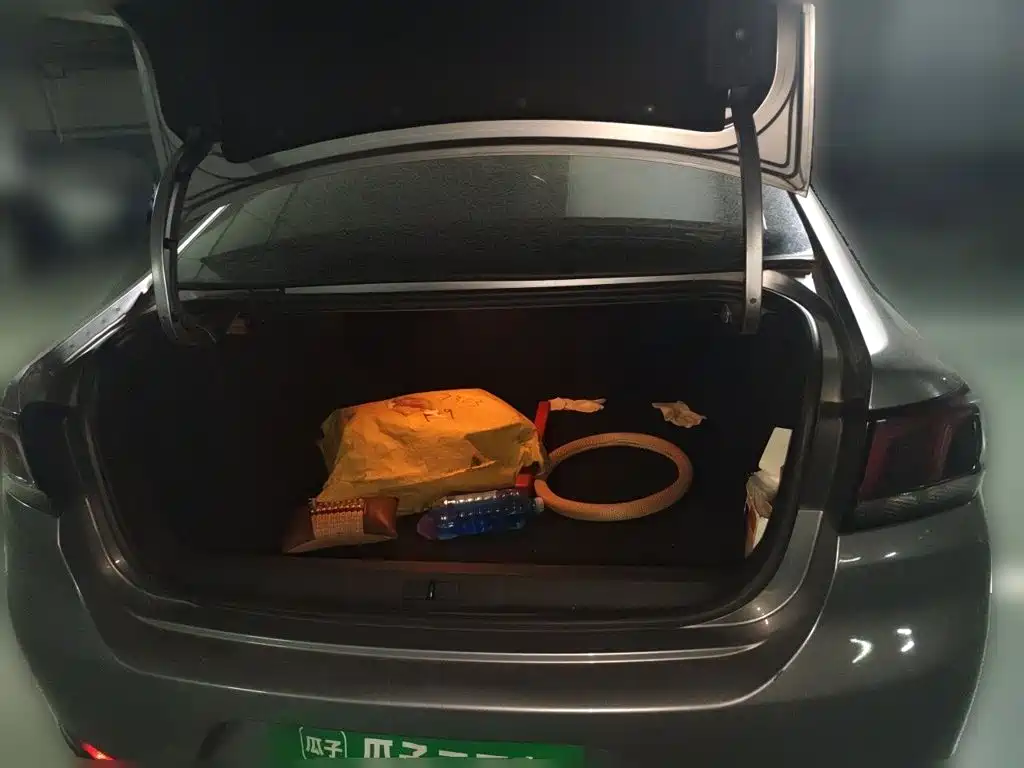 Peugeot 308 — миниатюра 16