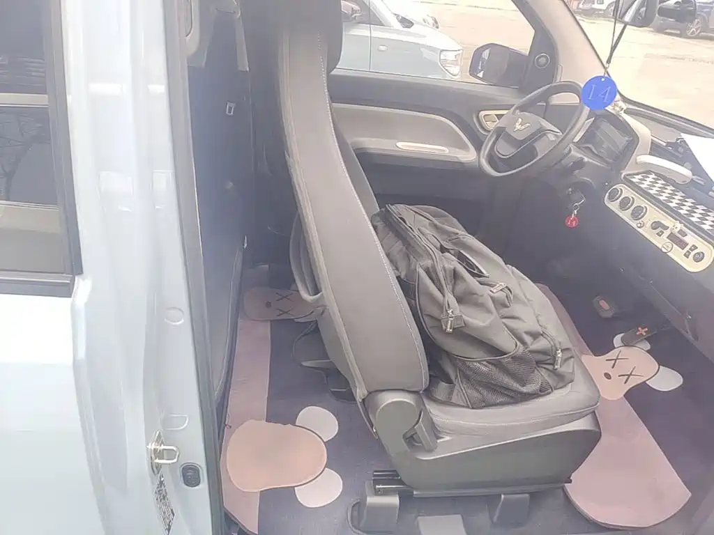 Wuling MINIEV — миниатюра 25