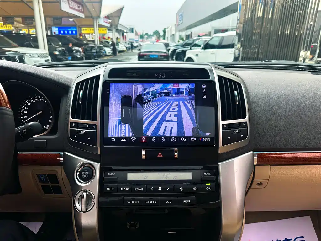 Toyota Land Cruiser — миниатюра 12