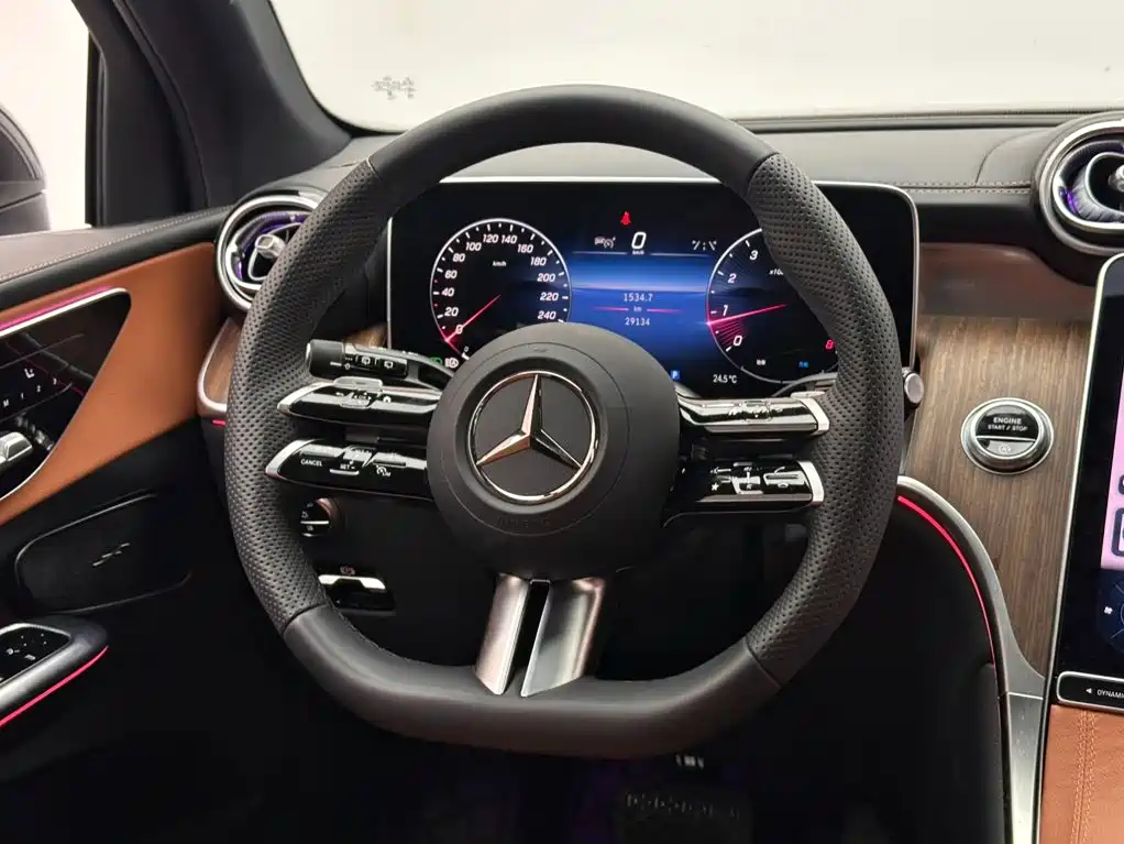 Mercedes-Benz GLC — миниатюра 12