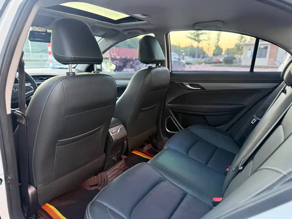 Geely Emgrand — миниатюра 7