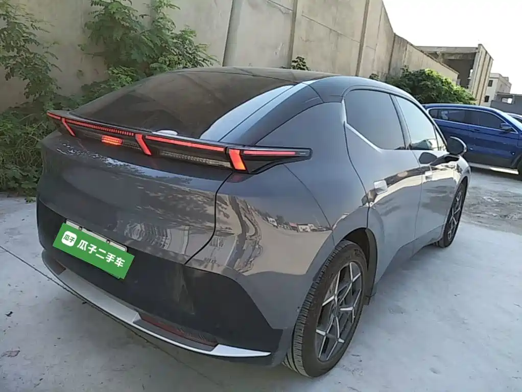 Lynk & Co Z20 — миниатюра 5