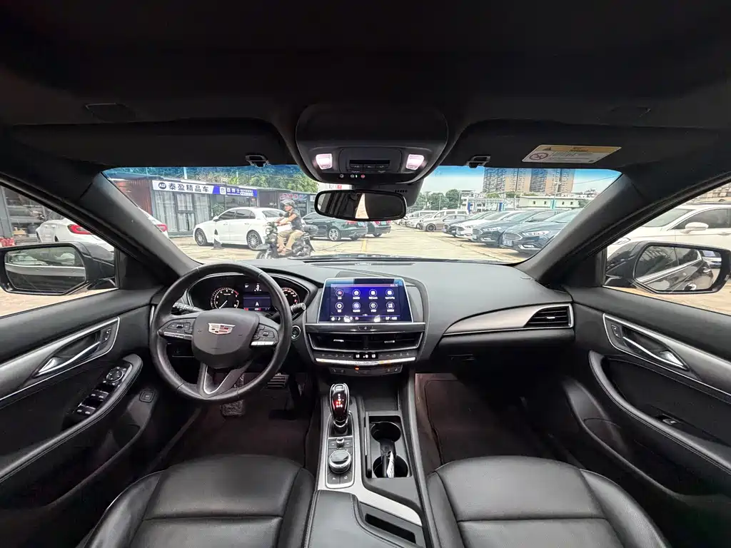 Cadillac CT5 — миниатюра 9