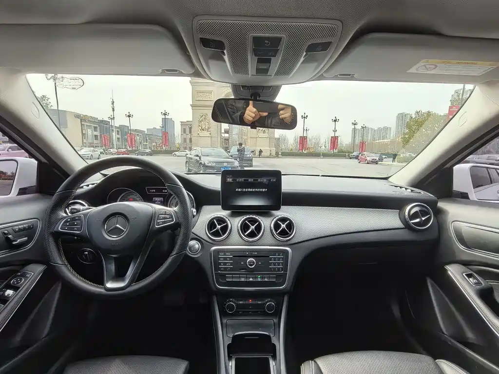 Mercedes-Benz GLA — миниатюра 11