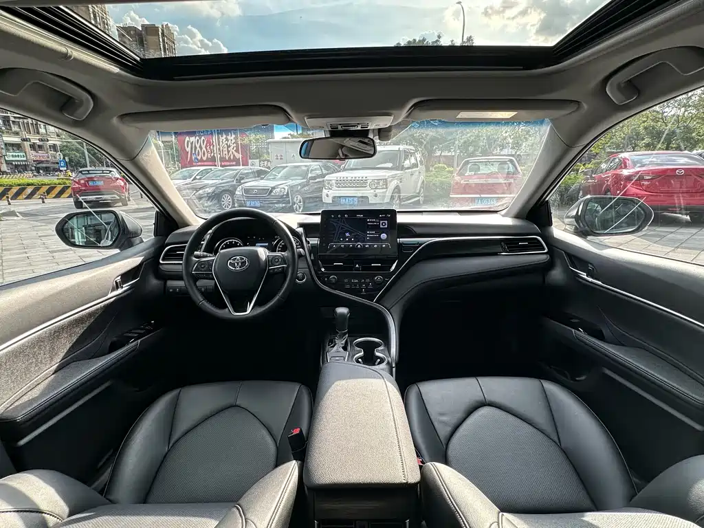 Toyota Camry — миниатюра 15