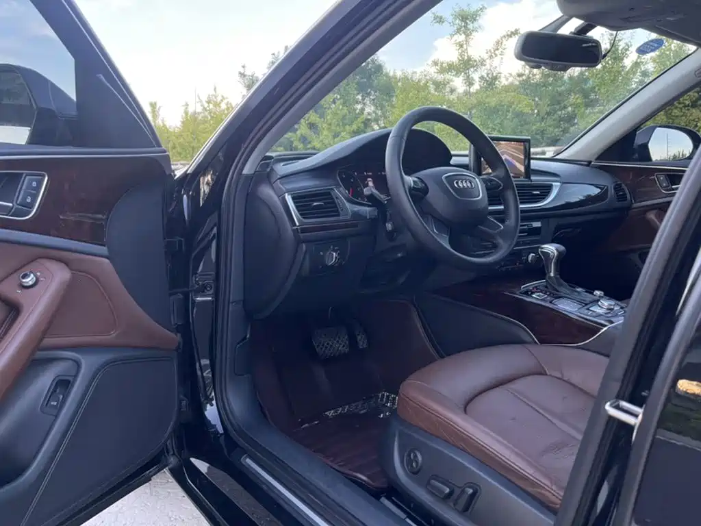 Audi A6L — миниатюра 12