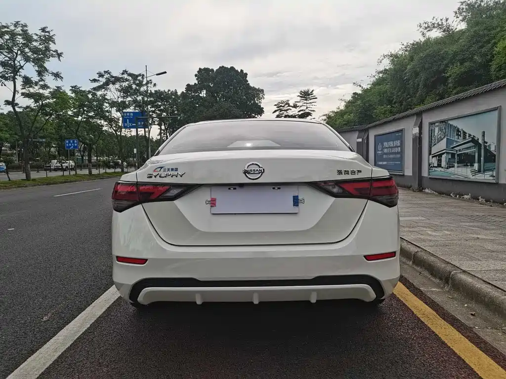 Nissan Sylphy — миниатюра 10