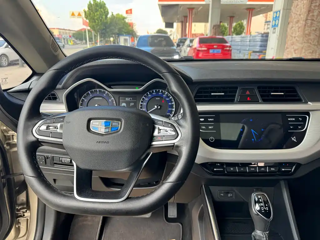 Geely Vision X3 — миниатюра 11