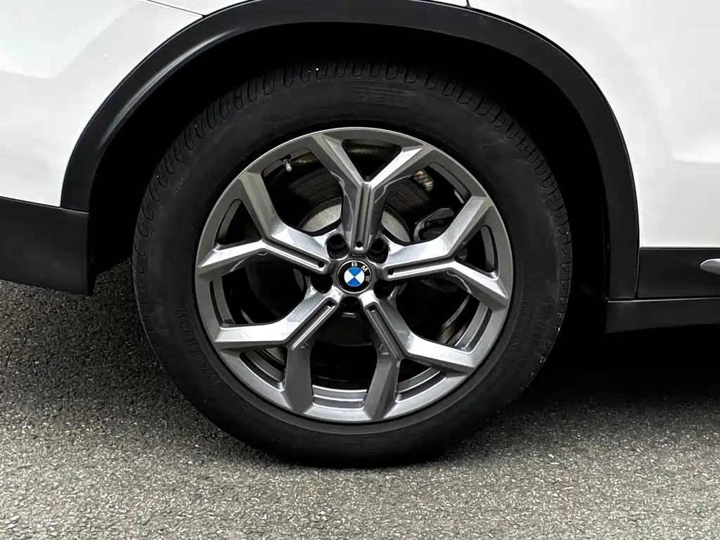 BMW X3 — миниатюра 12