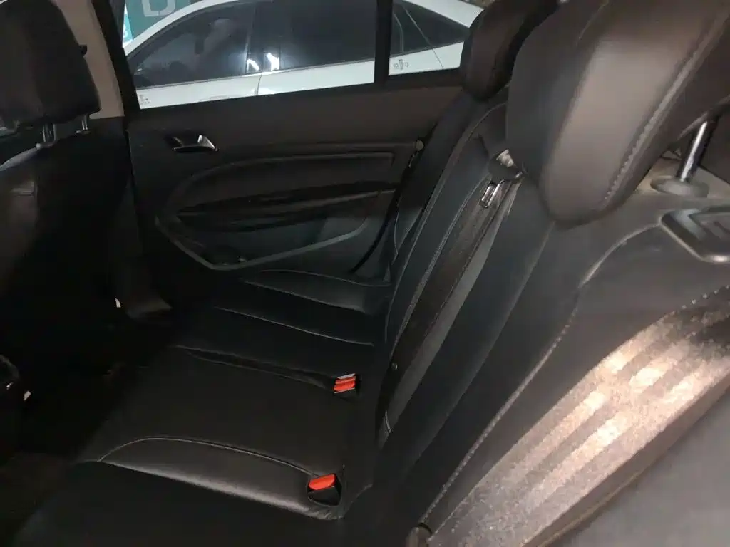 Peugeot 408 — миниатюра 15