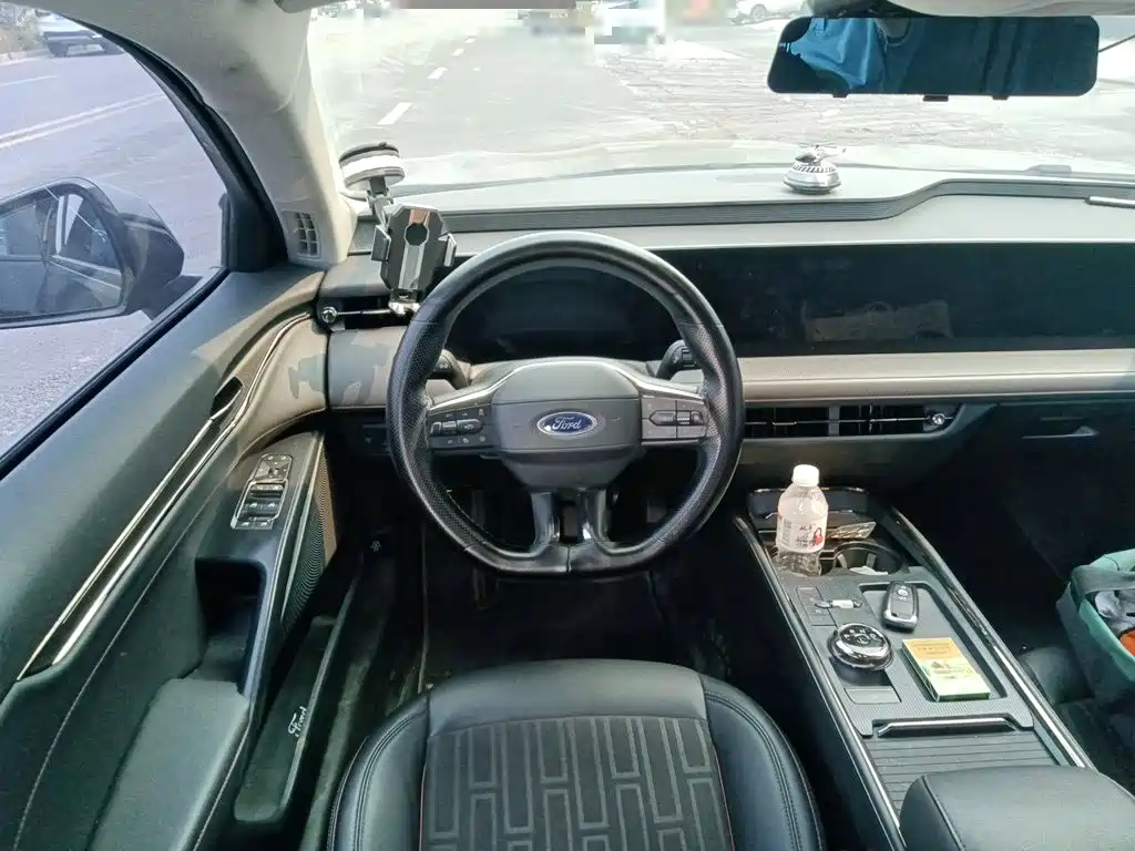 Ford Mondeo — миниатюра 6