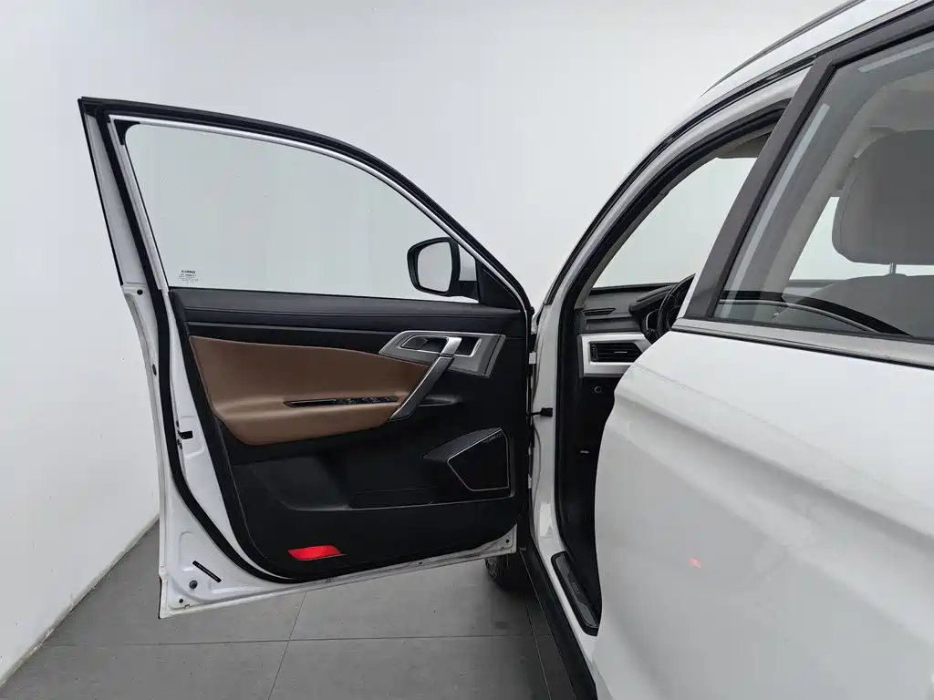 Geely Boyue — миниатюра 8