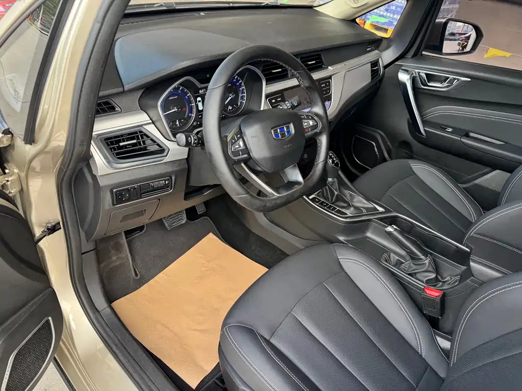 Geely Vision X3 — миниатюра 7