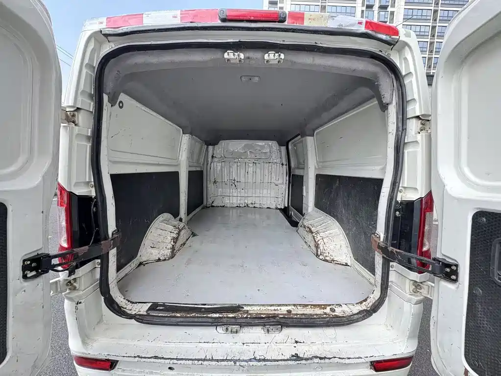 Geely Shuailing — миниатюра 9