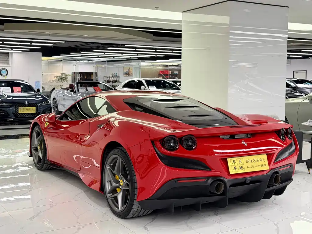 Ferrari F8 — миниатюра 9