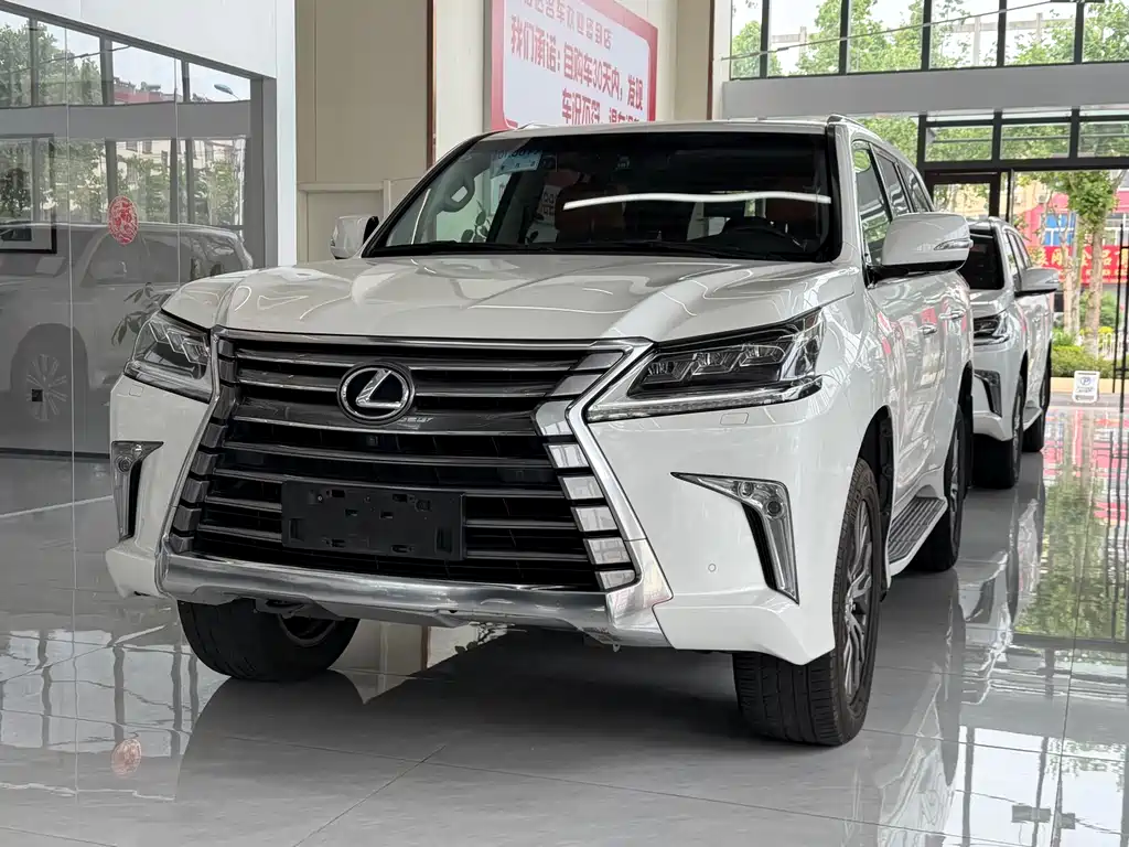 Lexus LX 2016