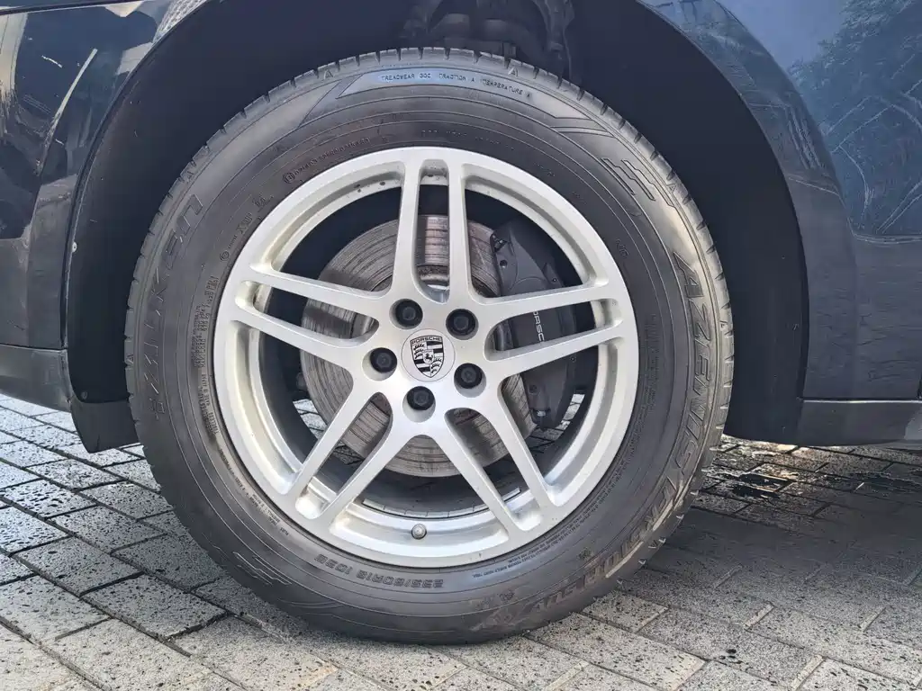 Porsche Macan — миниатюра 17