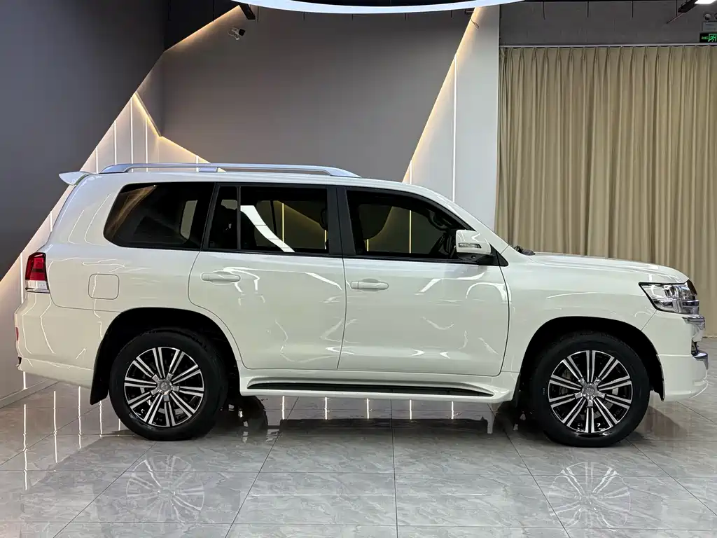 Toyota Land Cruiser — миниатюра 4