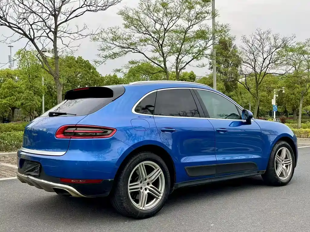 Porsche Macan — миниатюра 9