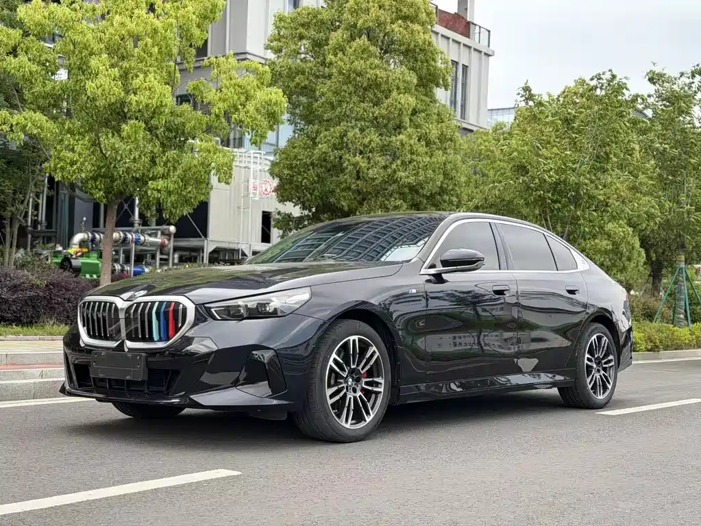 BMW 5 Series 2024