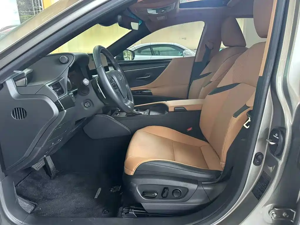 Lexus ES — миниатюра 6