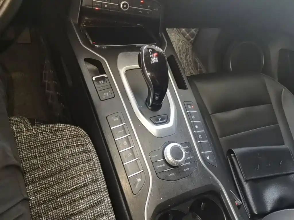 Wey Wey VV5 — миниатюра 14
