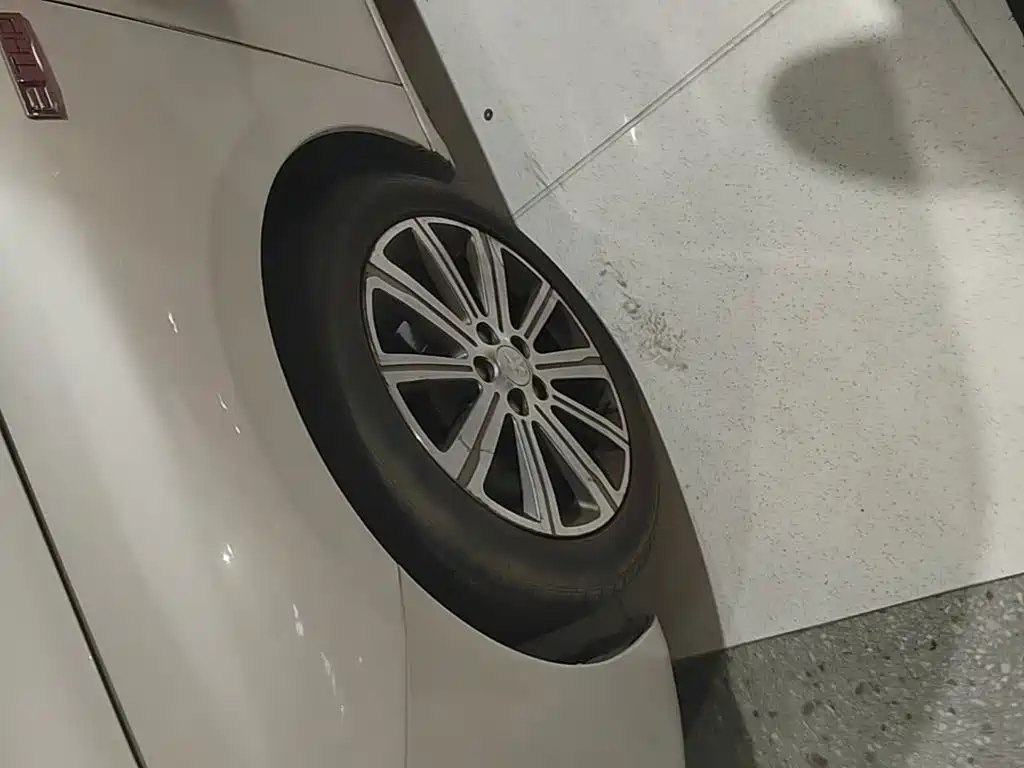 Peugeot 408 — миниатюра 23