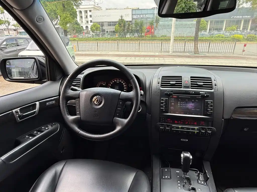 Kia Borrego — миниатюра 5