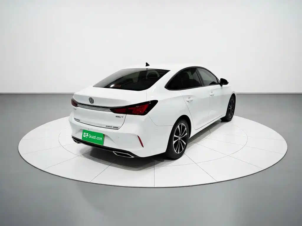 Changan Eado — миниатюра 5