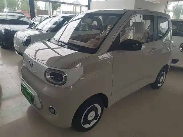 WULING AUTOMOBILE HONGGUANG MINIEV 2025