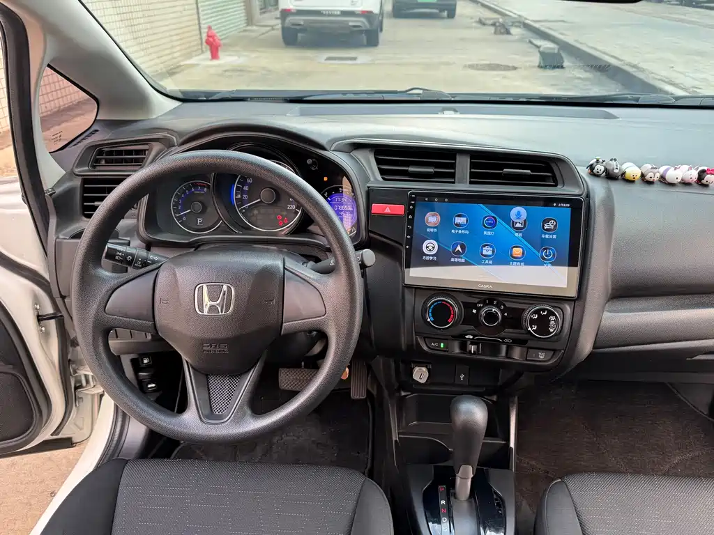 Honda Fit — миниатюра 15