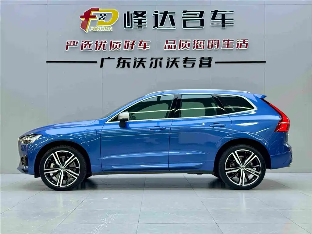 Volvo XC60 PHEV — миниатюра 2