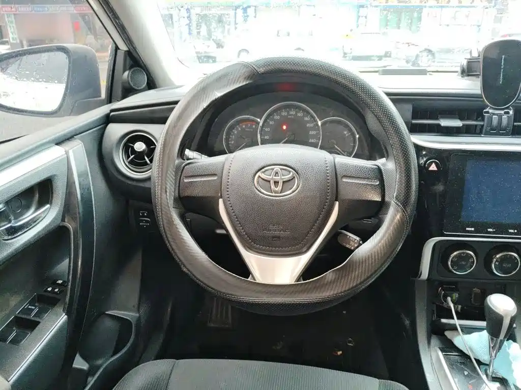 Toyota Corolla — миниатюра 11